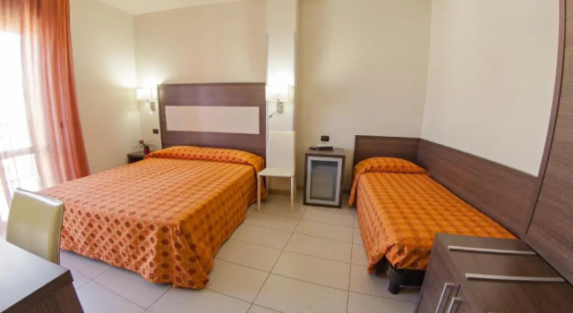 Трёхместный номер Standard с балконом Hotel Taormina