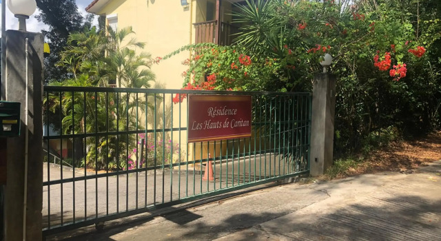 studio Sainte Anne 2mn a pieds de la plage ,possibilité location de voiture CV acceptés