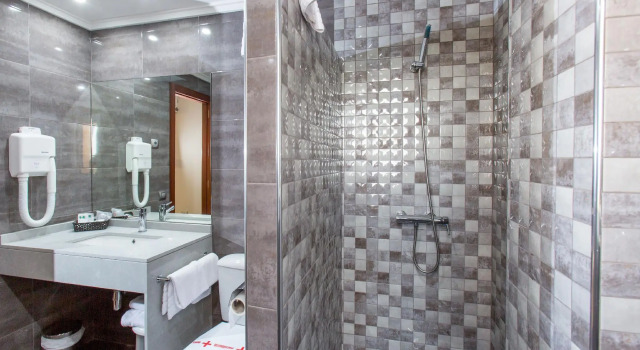 Трёхместный номер Standard Hotel Olympia Ronda I