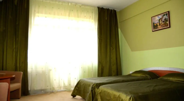 Трёхместный номер Standard Hotel Diana