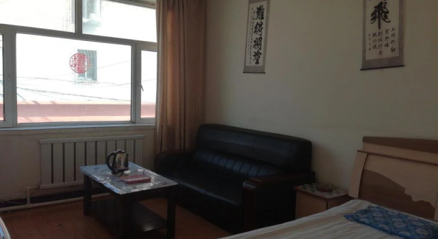 Lan Lan Inn, Rezerwuj Hotel Hotele w Hondlon z parkingiem, Parking