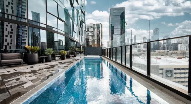 Апартаменты Stylish Southbank 1-bed Flat With Luxury Amenities