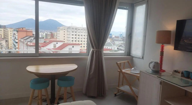 Donna Lucia B&B (Adults Only), Book Bed and Breakfast Hoteller i Napoli med parkering, Parkering