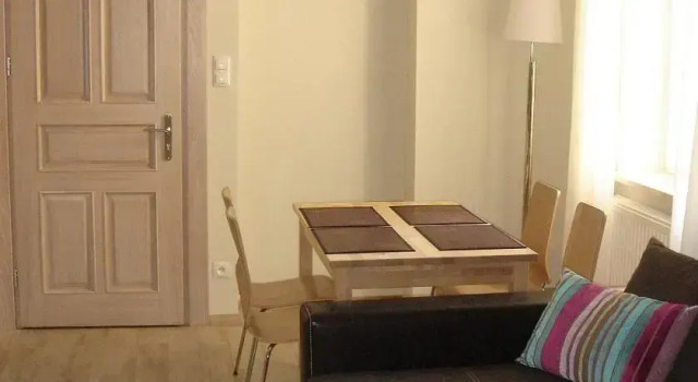Apartament Wild Rose, Varaa Huoneisto Hotellit Pommeri pysäköinnillä, Pysäköinti