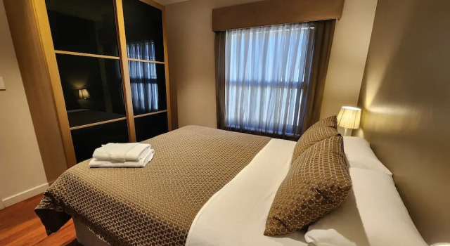 Апартаменты Deluxe Ethelton Serviced Apartments