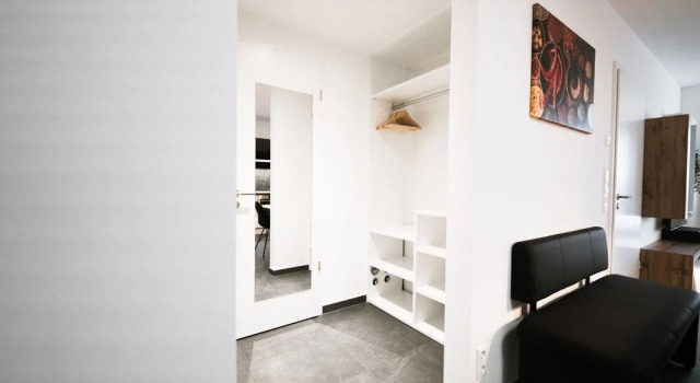 Bright Chic 1BR Apt w Balc & Prkg