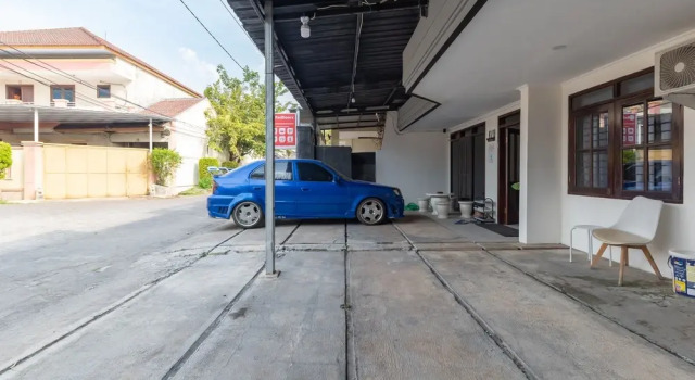 RedDoorz at Anjasmoro Guest House near Bandara Ahmad Yani Semarang, Réserver Maison d'hôtes Maisons d'hôtes à Semarang, Maison d'hôtes