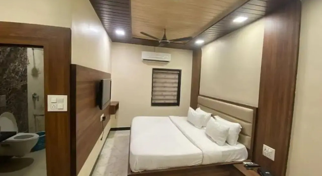 Hotel Samrat Ajmer, Забронировать Отель Отели штата Раджастхана с парковкой, Парковка