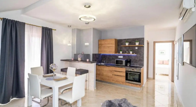 Апартаменты Standard c 1 комнатой с балконом и с видом на море Apartments Sandito