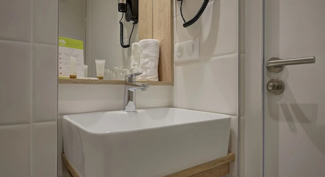 Номер Comfort Brit Hotel Europ Bergerac