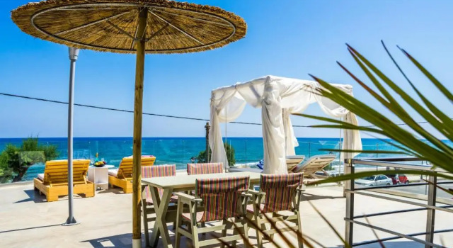 Люкс с видом на море Galazio Beach Resort