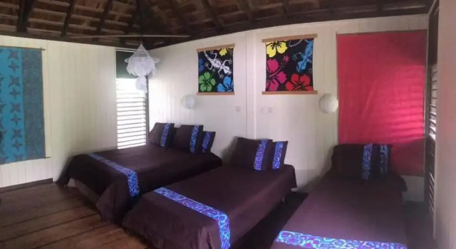 Fare Club - Moorea, Забронировать Гостевой дом Motu Tiahura Муреа
