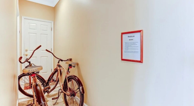 211 S. Fletcher - 3 Br Townhouse