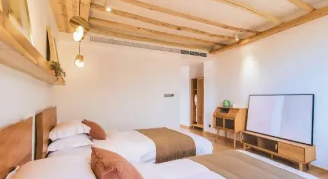 Люкс Qianshanyue Fanxiao Homestay (Fanjing Matcha Town Branch)