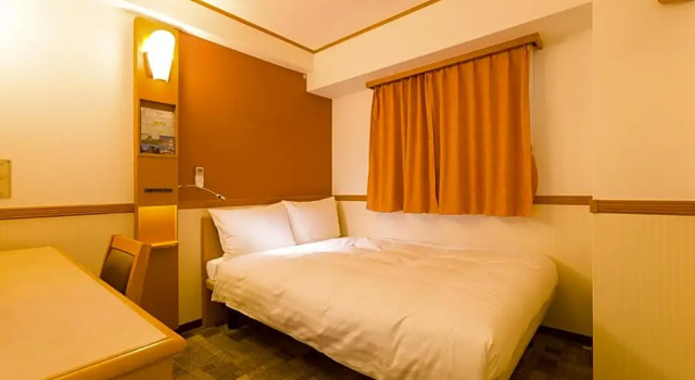 Номер Economy Toyoko Inn Tokyo Shinagawa Aomono-yokocho-eki