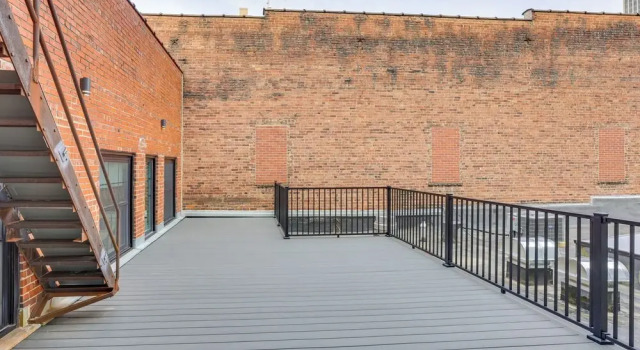 Downtown Omaha Getaway w/ Deck & Gas Grill!, Book Hotel 4-stjernede hoteller i Nebraska, 4*