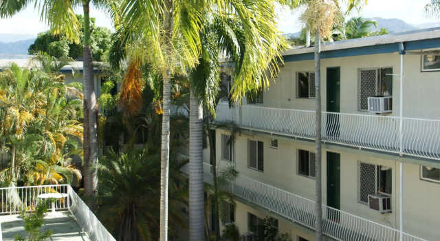 Koala Beach Resort Cairns, Забронировать Курортный отель Курортные отели Кэрнс, рядом с Cairns Family Court, Курортный отель