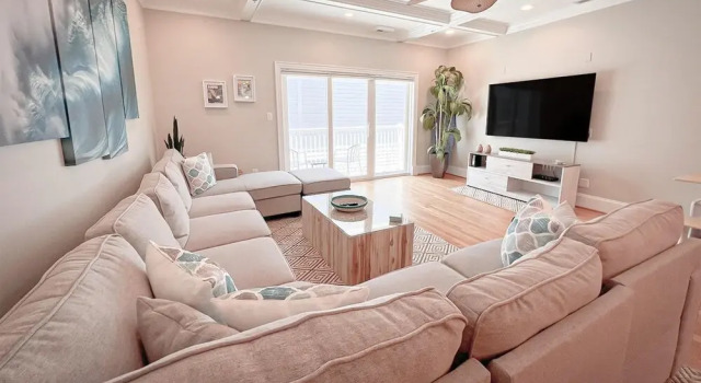 High Tide Hideaway by Sea Scape Properties, Забронировать Отель Каролина-бич Уилмингтон, рядом с Odysea Surf and Kiteboard School
