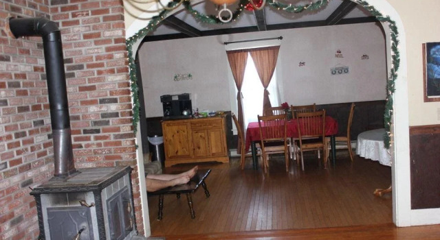 The Gingerbread Manor, Забронировать Отель  