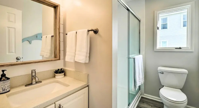 Коттедж For Families & Pets! Oceanside Oak Island Getaway