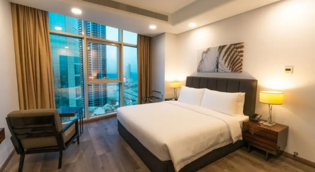 S Plaza Suites Hotel, Rezervovat Hotel Al Seef 