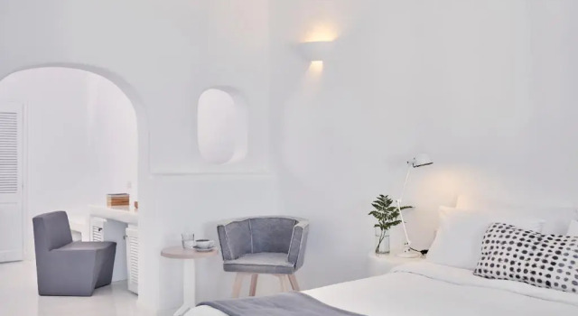 Трёхместный номер Standard Cliff Side Suites