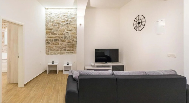 Nice Apartment in Kastel Sucurac With Wifi and 2 Bedrooms, Забронировать Апартаменты/квартира Каштел-Сучурац Каштела