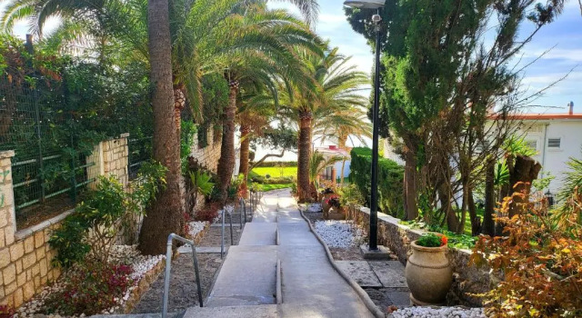 Apartamentos La Roca Costa del Sol, Забронировать Апартаменты/квартира Отели Торремолинос с парковкой, рядом с Культурный центр им. Пабло Руиса Пикассо, Парковка