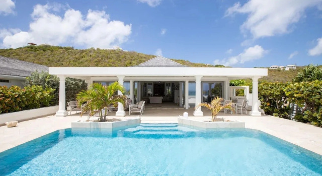 Коттедж La Perla Classic- 1 BR Beachfront Luxury Villa