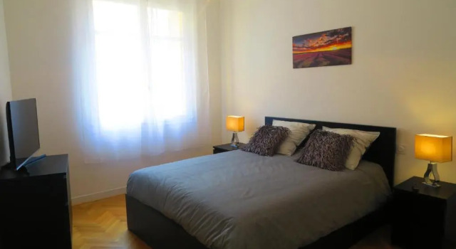Carré d’Or Appt 4 Pièces moderne et spacieux, Забронировать Отель Отели Ниццы с парковкой, рядом с Музей Массена, Парковка