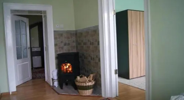 House near Thermal Pool, Забронировать Апартаменты/квартира Отели Берегово с парковкой, Парковка