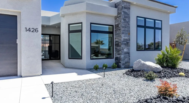 Sun Seeker 2 Bedroom Home by RedAwning, Varaa Lomakoti Washington 