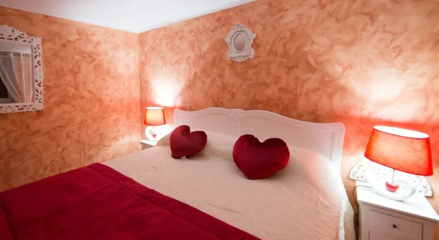Gîte de Bellevue avec piscine intérieure privative, Book Hotel Hotels in Burgundy with a Pool, Swimming Pool