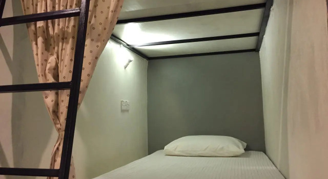 Кровать в общем номере Sunset Homestay - Backpacker Hostel Self Checkin
