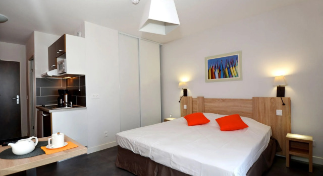 Résidence Odalys Terra Gaïa, Book Hotel Hoteller i Étang de Thau med pool, Swimmingpool