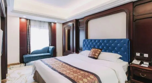 Люкс Deluxe Jomans Heyue Hotel (Jiaxing Nanhu Tongji University Branch)