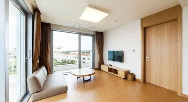 Люкс с балконом Kumho Jeju Resort