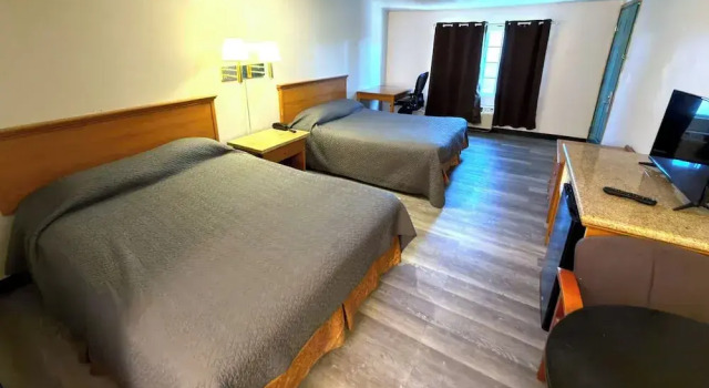 Четырёхместный номер Standard Beaverton Budget Inn