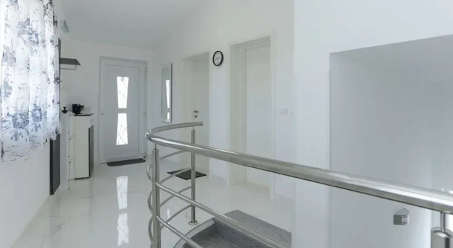 Вилла Elegant Oasis Vinisce Villa With Pool