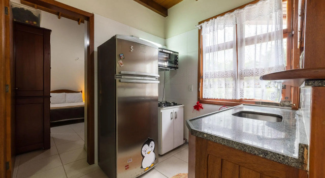 Apto 2qtos churrasq. 400 à praia | Jurerê - JBA202