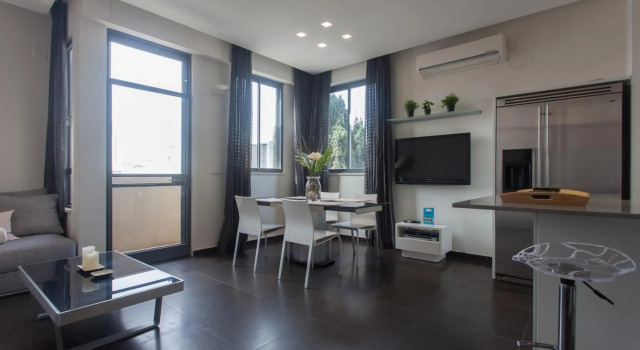 Luxury Penthouse 2 bed near Rothchild, Забронировать Отель Тель-Авив Тель-Авивский округ, рядом с Площадь Рабина