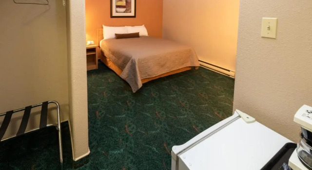 Двухместный номер Standard Keystone Motor Inn, a Travelodge by Wyndham