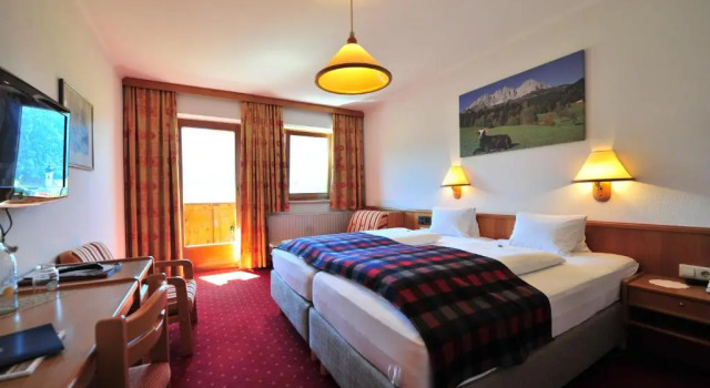 Трёхместный номер Standard Hotel Alpenpanorama