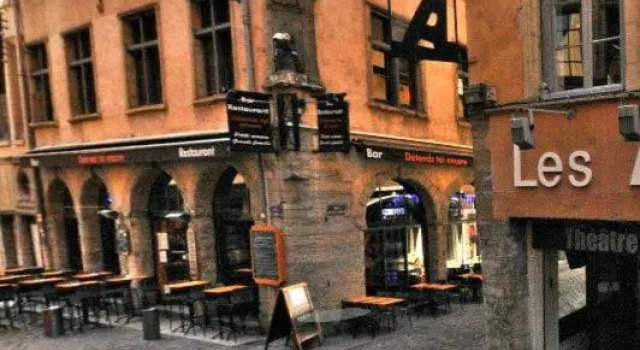 Petit Pierre - Hyper Centre - Place Jacobins