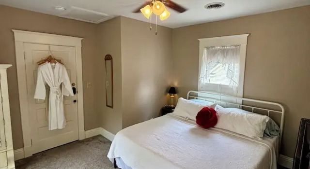 Номер Standard Red Rose Inn Bed and Breakfast