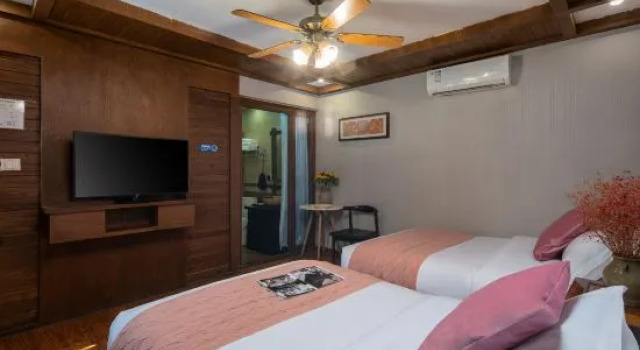 Linglong Xiaozhu | Travel Garden View Homestay, Забронировать Отель Лицзян Юньнань, рядом с Улица Сквер-стрит Древнего города Даянь