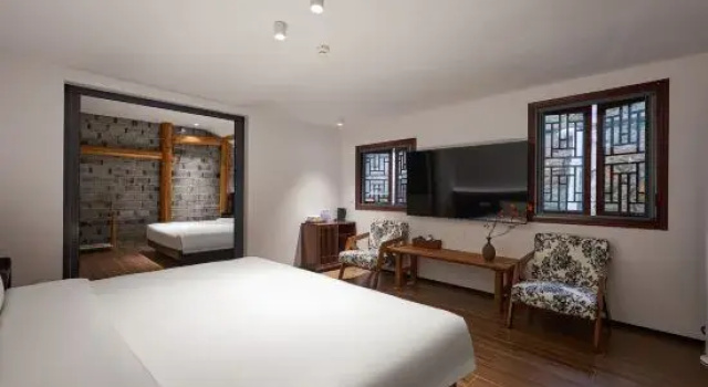 Люкс Deluxe Floral Retreat·Jinshan Xiaoyin Homestay(Linhai Ziyang Street）
