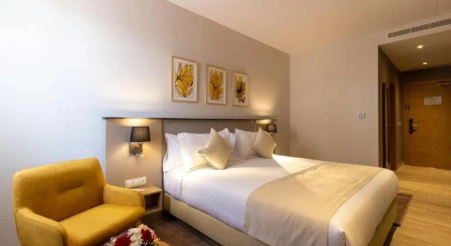 Двухместный полулюкс с видом на город Golden Tulip Opera Alger