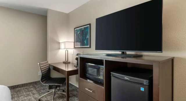 Люкс Best Western Watertown Inn & Suites