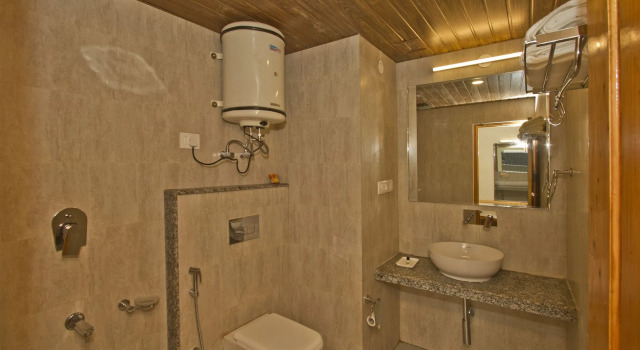 Sarthak Regency by RPH Group ,Rangri, Manali,HP,Just 1 kms from Volvo parking, Забронировать Отель Недорогие отели Манали, недорого